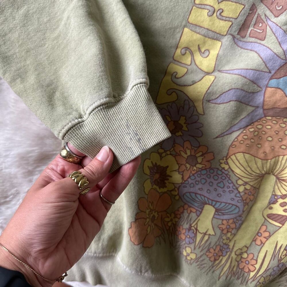 Billabong Women's Green Boho Sweatshirt - Picture 3 of 5